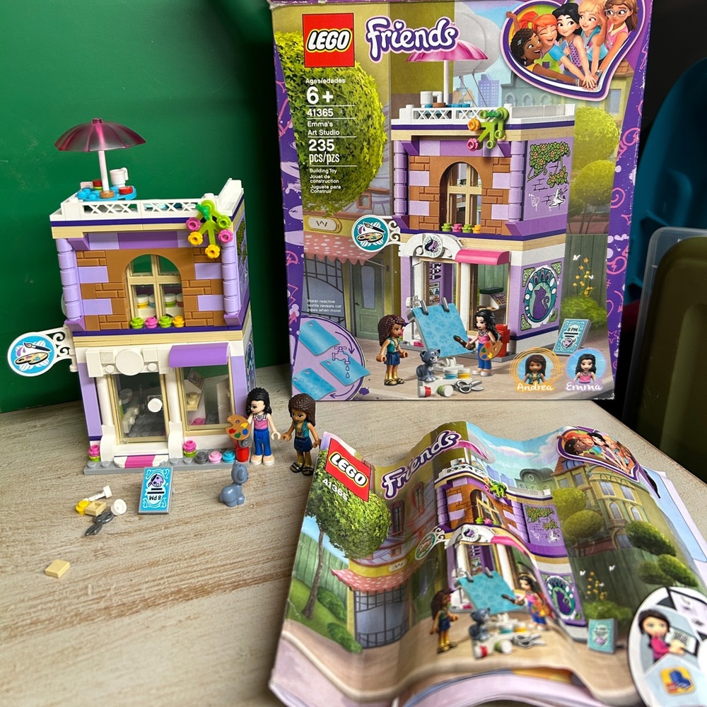 Lego friends Emma’s art studio